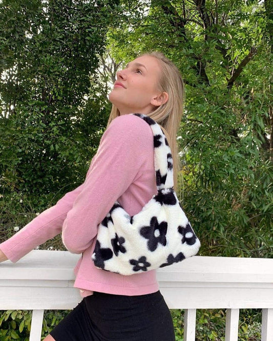 Plush Underarm Bag, Ladies Fluffy Shoulder Bag, Women Y2K Furry Purse Fluffy Tote for Autumn and Winter